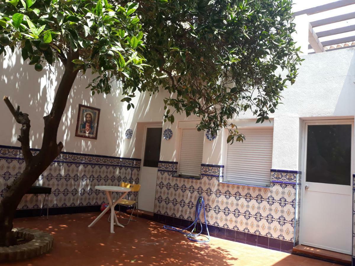 El Patio De Pancho Homestay Chipiona